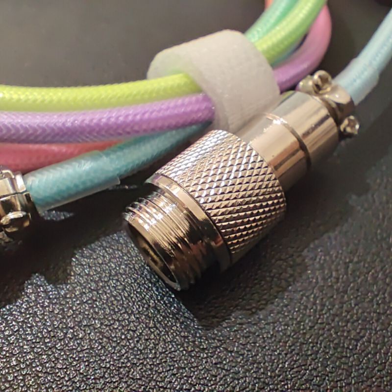 Dây cáp custom cầu vồng sử dụng dây bọc dù dành cho bàn phím cơ