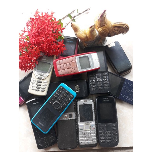Sác điện thoại Nokia cổ nhiều lội**
