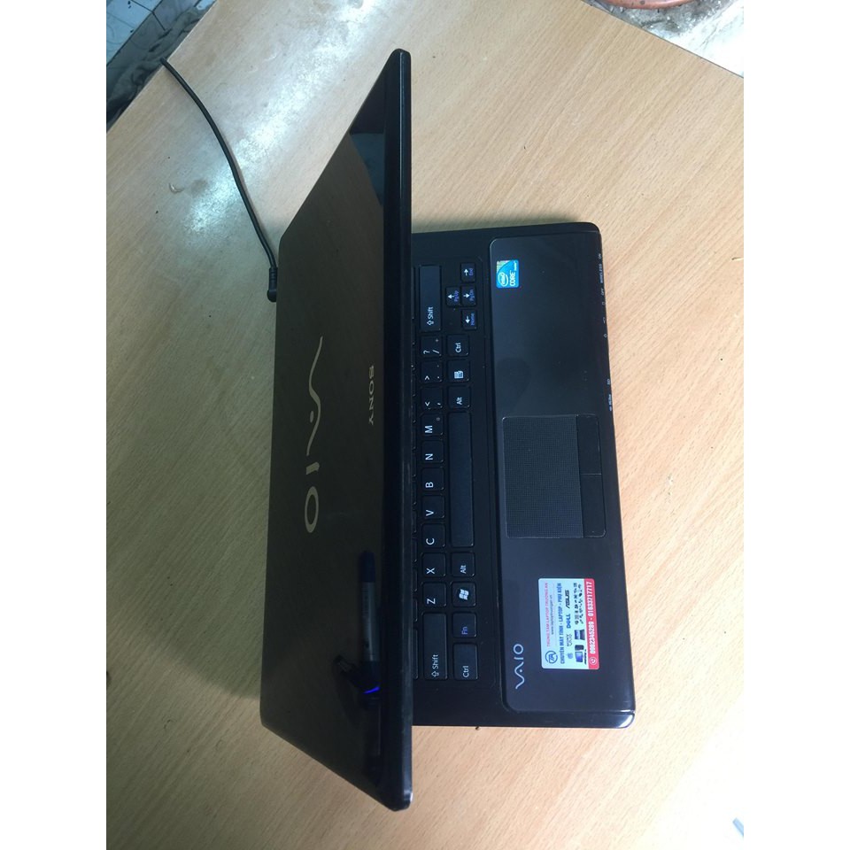 HOT Sony VPCCW Core i5 ram 3gb màn 14inh tặng túi thời trang,chuột không dây BAO ZIN | BigBuy360 - bigbuy360.vn