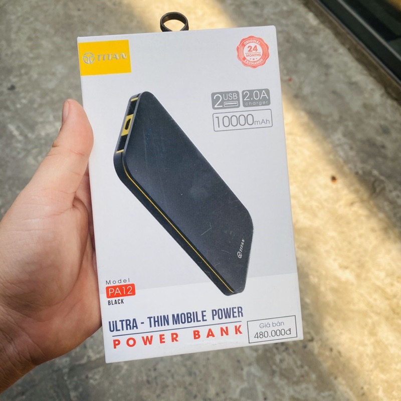 Pin sach dự phòng Titan 10.000mAh vỏ kim loại Hỗ trợ sạc 2A 2 cổng ra output