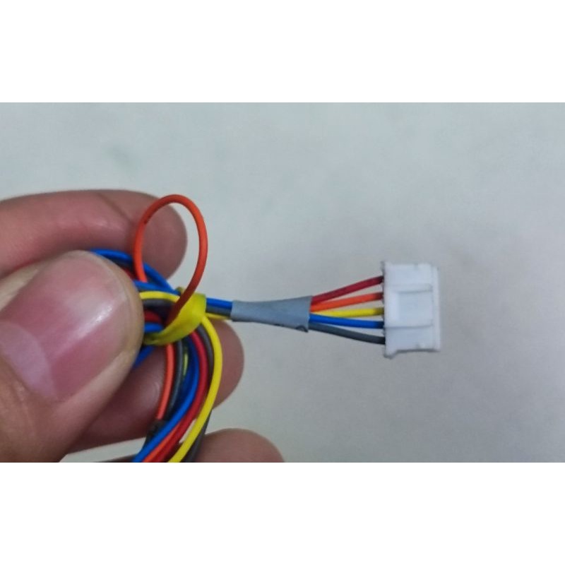 motor vẩy gió điều hòa chân trung