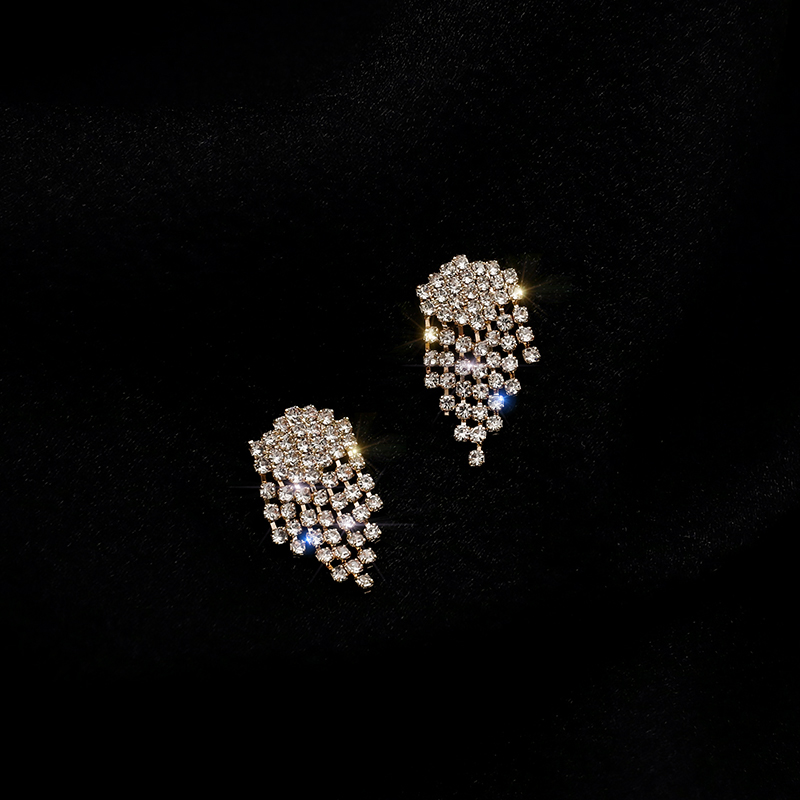 Đôi Bông Tai Dát Đá Thời Trang Cho Nữ