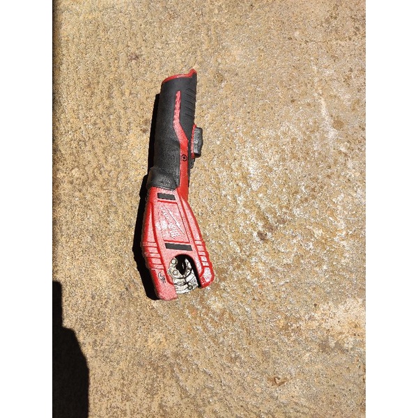 Thân Máy cắt ống đồng milwaukee m 12, 12v ,máy hoạt động OK
