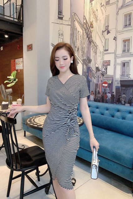 Váy  thiết kế rút eo