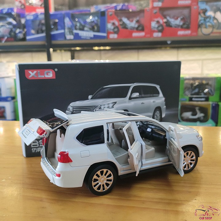 Xe mô hình hợp kim Lexus LX570 XLG tỉ lệ 1:24 màu trắng