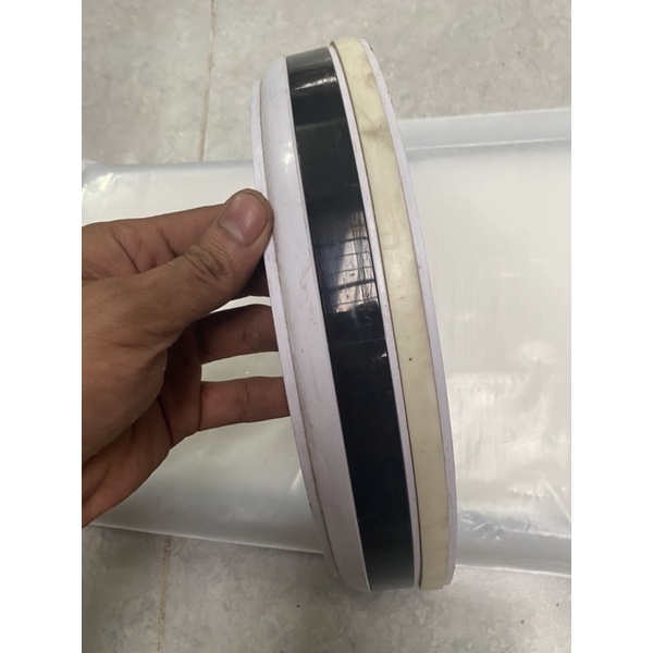 Cảm biến cảng trước robot hút bụi Medion