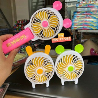 quạt chạy pin mini 2 công dụng cầm tay , để bàn cực mát , cực mạnh và đáng yêu