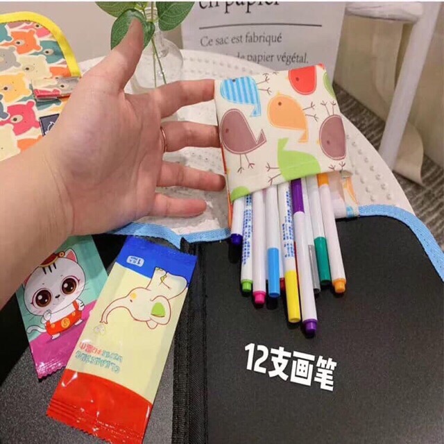 Sách viết, tô màu dạng bảng, tặng kèm 12 bút màu và khăn lau