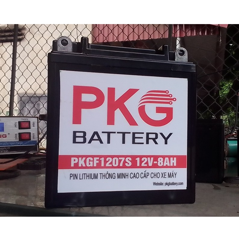 ẮC QUY LIFEPO4 12.8V 8AH THÔNG MINH MAX 100A KHỞI ĐỘNG XE MÁY BẢO HÀNH 2 NĂM