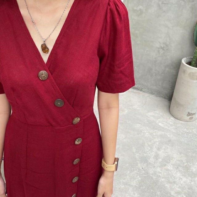 VÁY ĐŨI KHUY LỆCH CỰC XINH