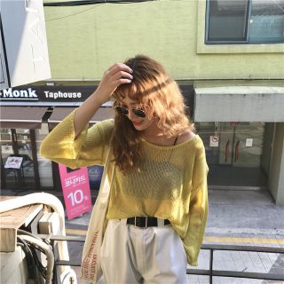 A-032: áo len móc tay loe điệu đà