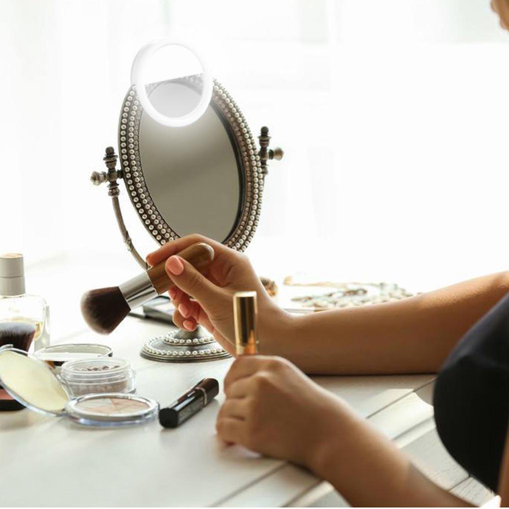 Vòng Đèn LED Kẹp Điện Thoại Hỗ Trợ Chụp Ảnh Selfie Cho iPhone Samsung HTC