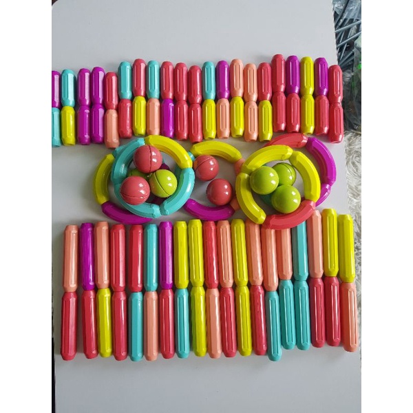 HÀNG LOGO CON NHỆN VÀNG - Bộ nam châm xếp hình cho bé 64 chi tiết