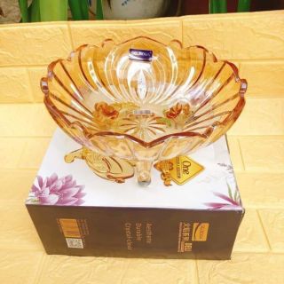 Bát thủy tinh ba chân