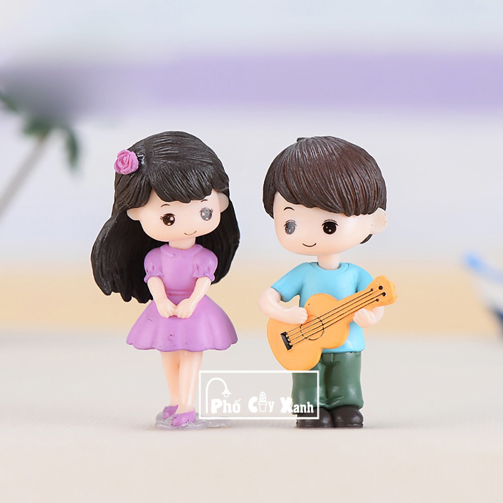 Trai và gái đàn hát - Phụ kiện trang trí cho cây xanh để bàn làm việc, mô hình trang trí, tiểu cảnh