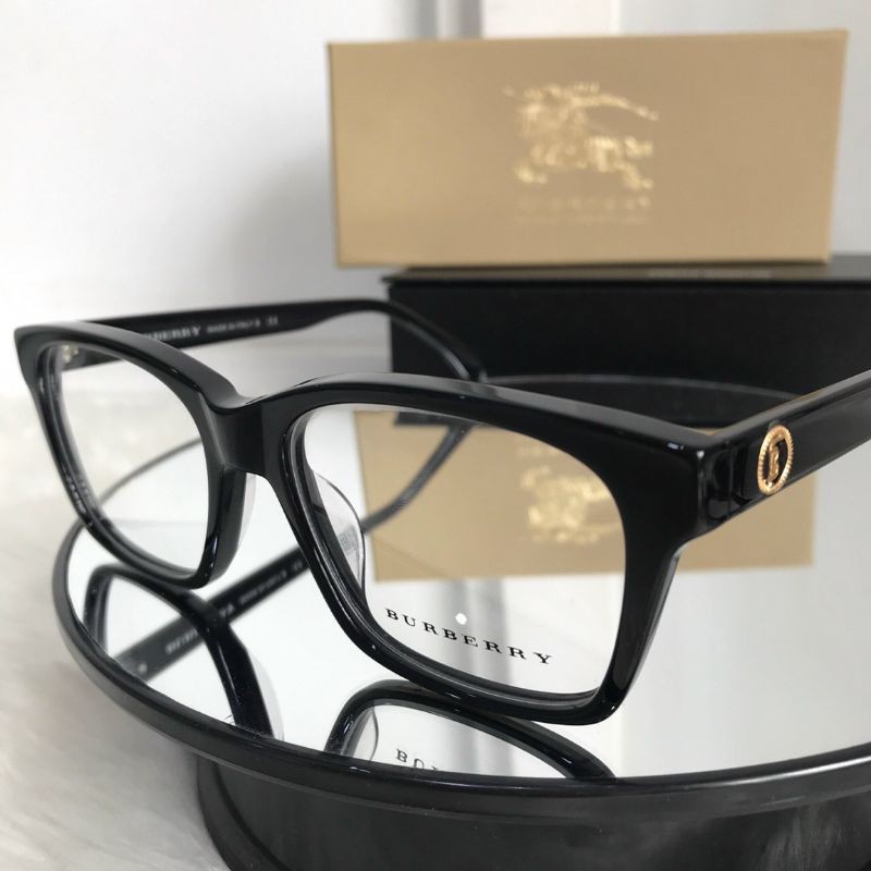 Kính Burberry