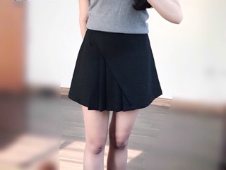 Quần váy xếp li