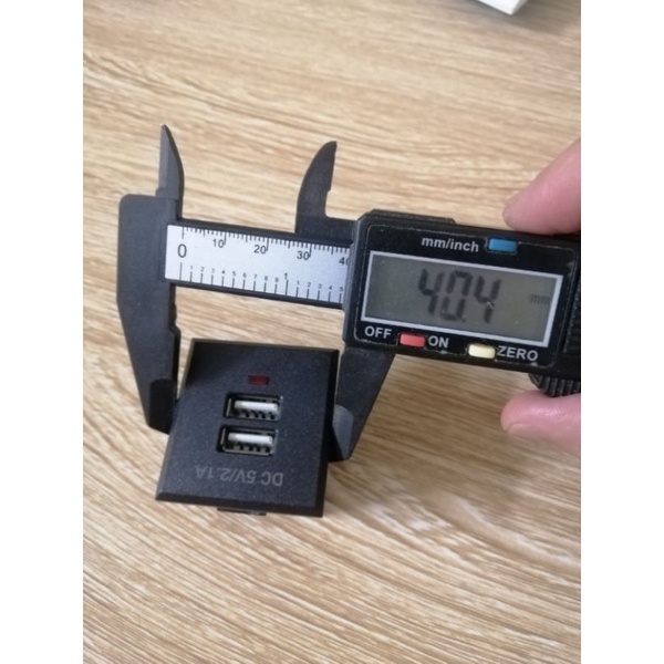 Hạt ổ cắm xạc USB 2.1A