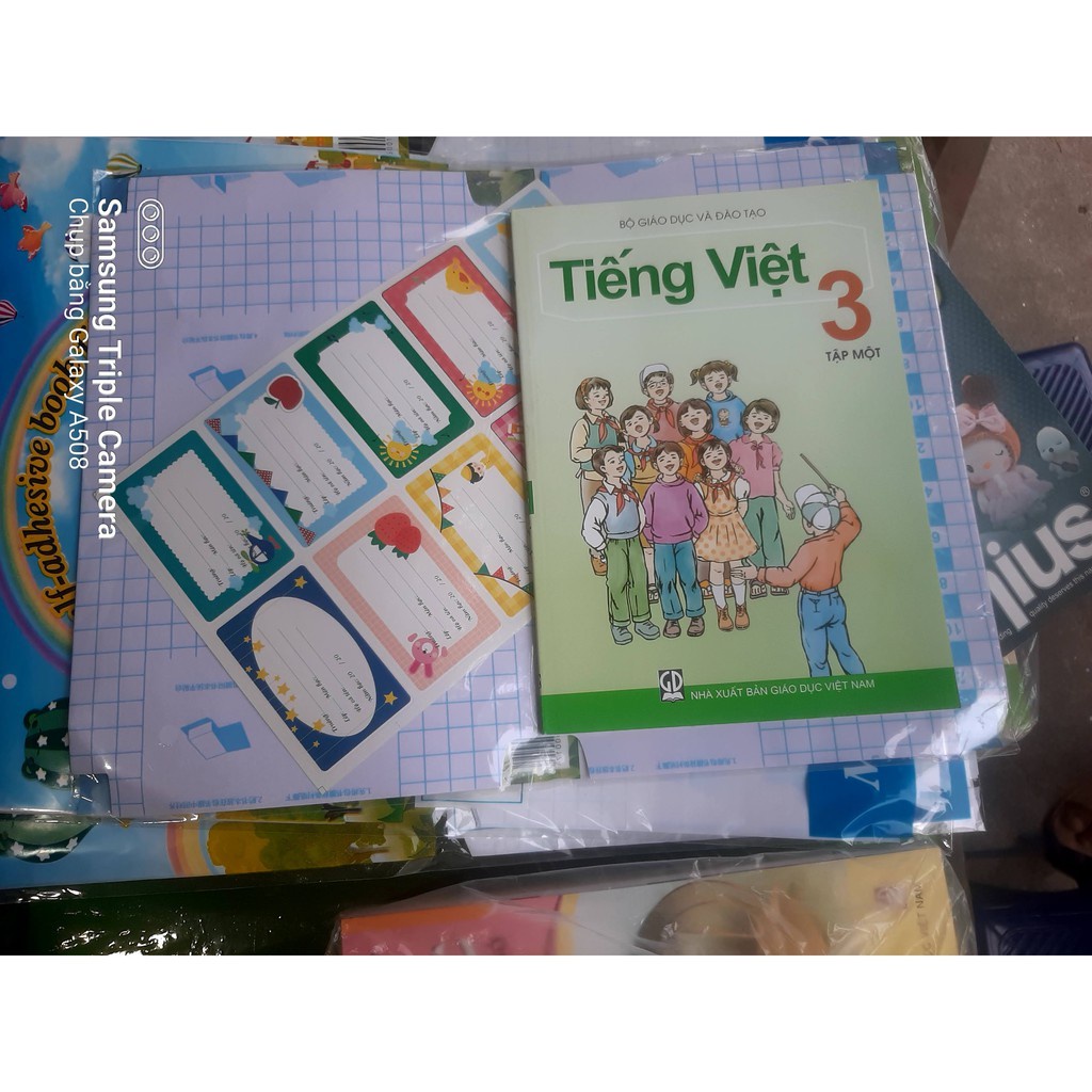 Tặng  10 nhãn vở-  Set 10 Tấm Decal Bọc Sách Vở Giáo Khoa Việt Nam Chống Nước, Chống Rách, Trong Suốt- Tặng 10 Nhãn Vở