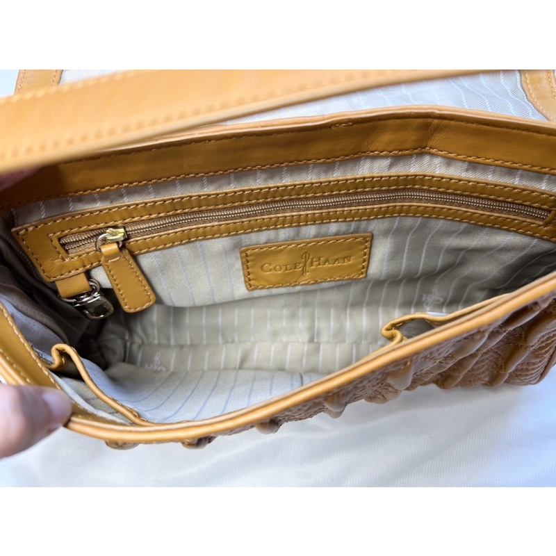 Túi xách da đan Cole Haan