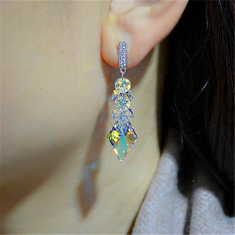Đôi bông tai PINKDUDU PD788 dáng dài đính pha lê thời trang cho nữ