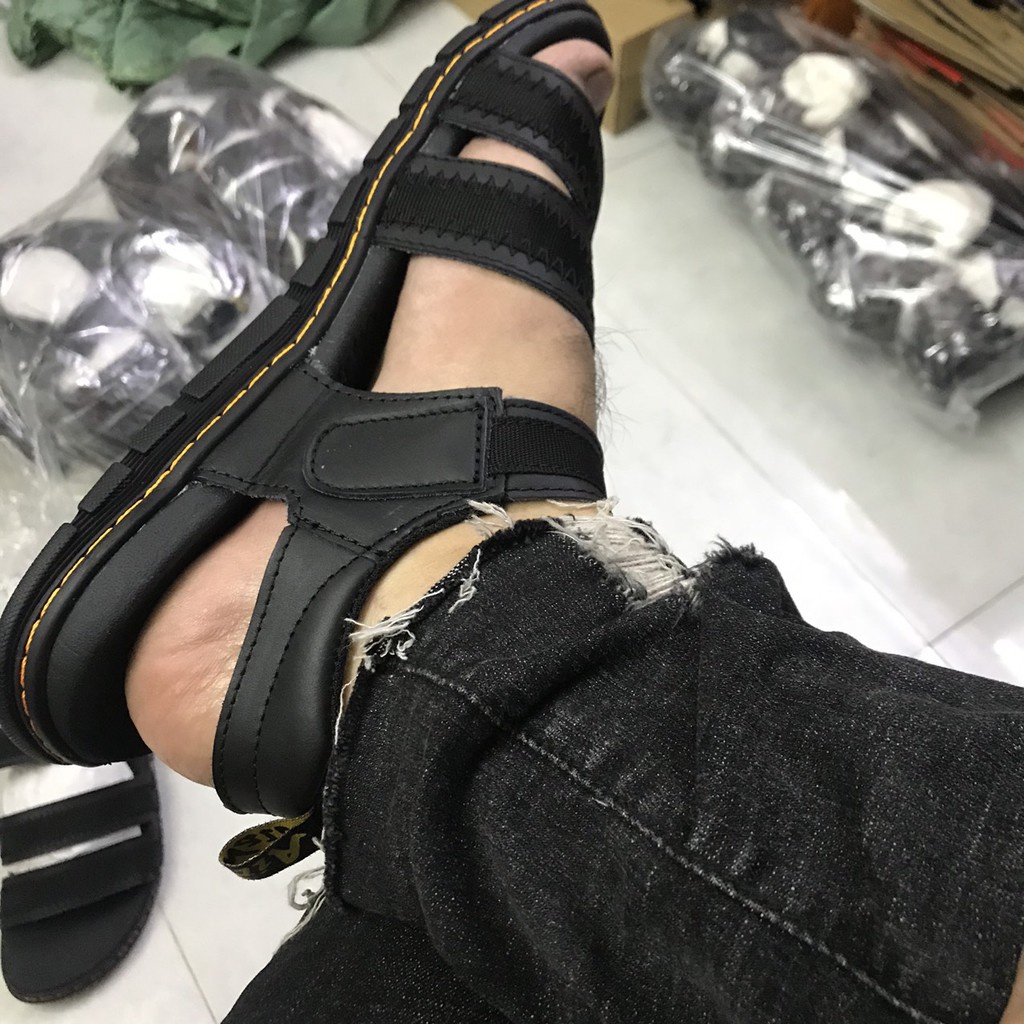 MÃ GIẢM GIÁ  AFFGMFY7  dép quay hậu  Dr.Martens bảo hành 12 tháng