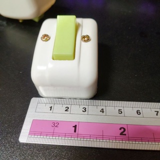 CÔNG TẮC ĐIỆN VESA (gắn vào tấp lô - bảng điện) 2 CHẤU & 3 CHẤU