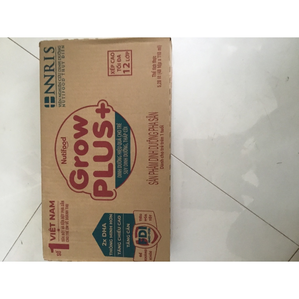 Thùng 48 hộp Sữa bột pha sẵn Grow Plus + đỏ 110ml Nutifood - Date mới
