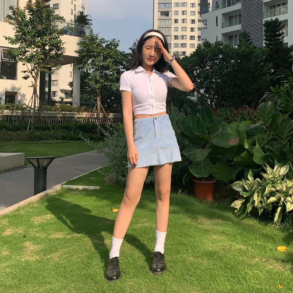 [Mã LT50 giảm 50k đơn 250k] Usthebasic - Áo Croptop nữ cổ polo UTB Basic Polo Croptop | WebRaoVat - webraovat.net.vn