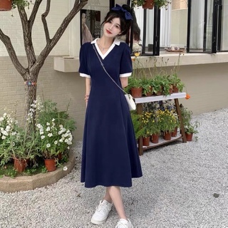 Đầm cổ V trắng xanh coban