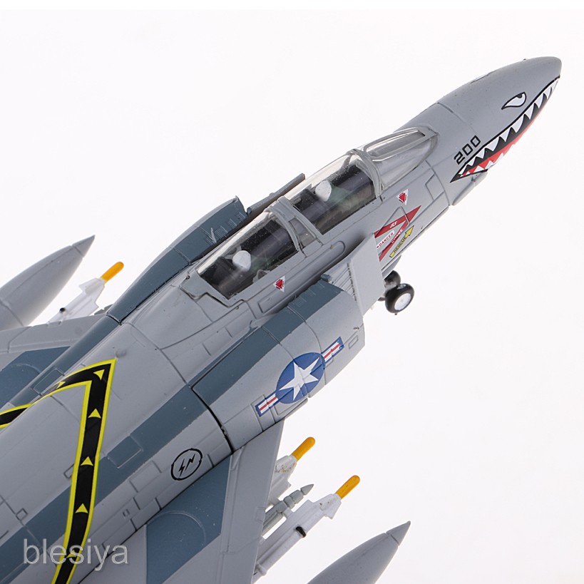 Đồ chơi mô hình máy bay chiến đấu F4 Phantom II 1:100