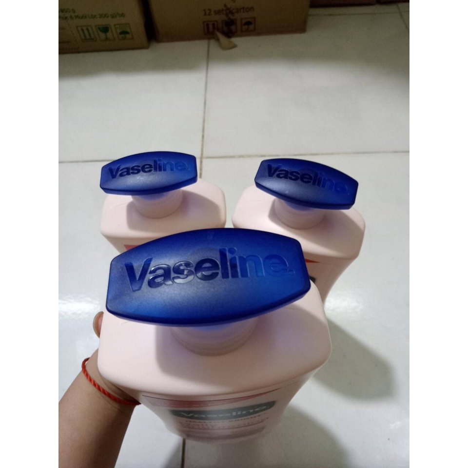 Sữa dưỡng thể vaseline màu hồng 725ml
