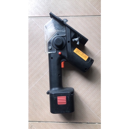 Máy cưa lộng - cắt thạch cao mới 99%