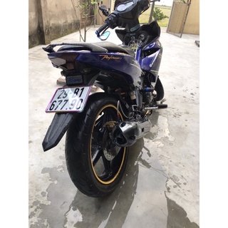Viền biển titan kèm kính