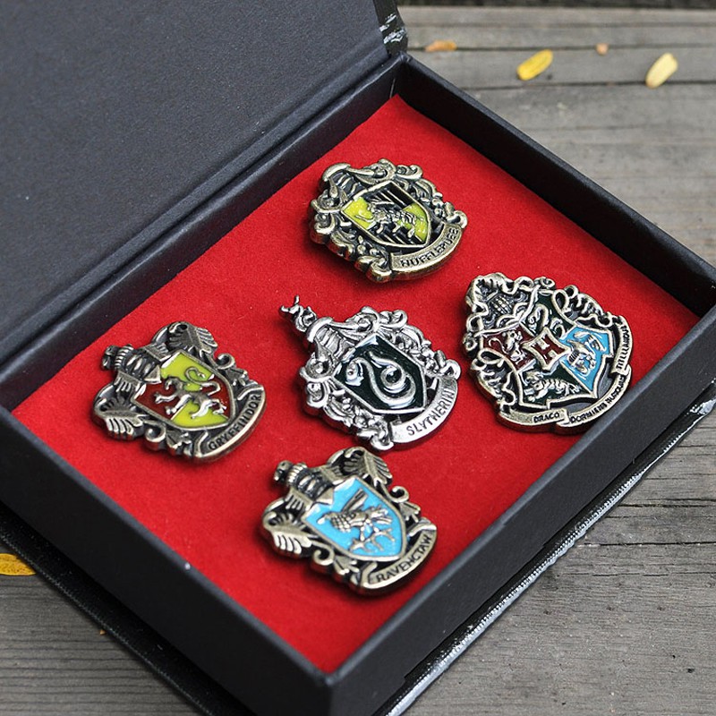 5 huy hiệu bằng kim loại thiết kế phong cách harry potter