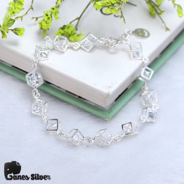 LẮC TAY NỮ BẠC TA - LẮC TAY HỘP RUBIC ĐÁ TRẮNG XINH