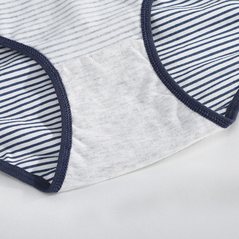 Quần Lót Levao Từ Cotton Lưng Vừa In Hình Dâu Tây Cho Nữ