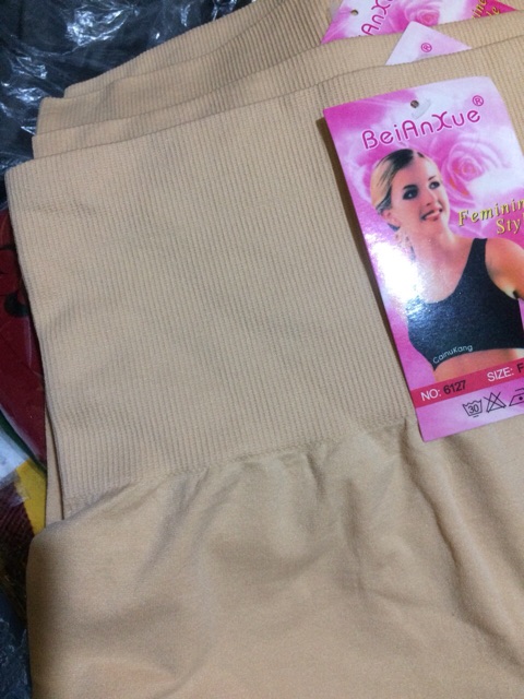 Quần gen mặc đầm