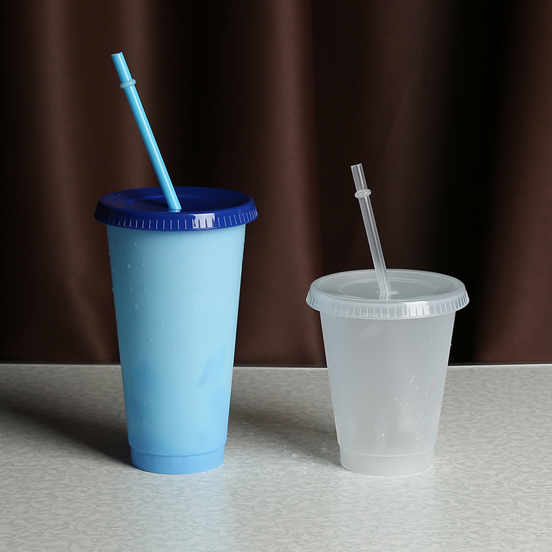 Ly nhựa uống nước trong suốt kèm nắp đậy ống hút dung tích 700ml có thể tái sử dụng tiện lợi