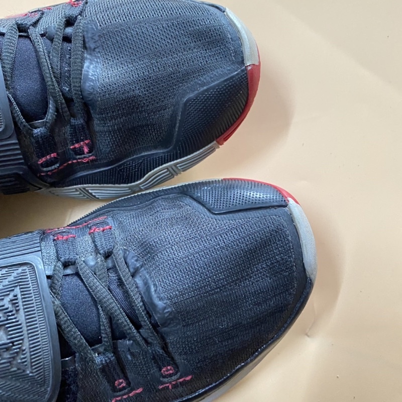 Giày chính hãng đã qua sử dụng