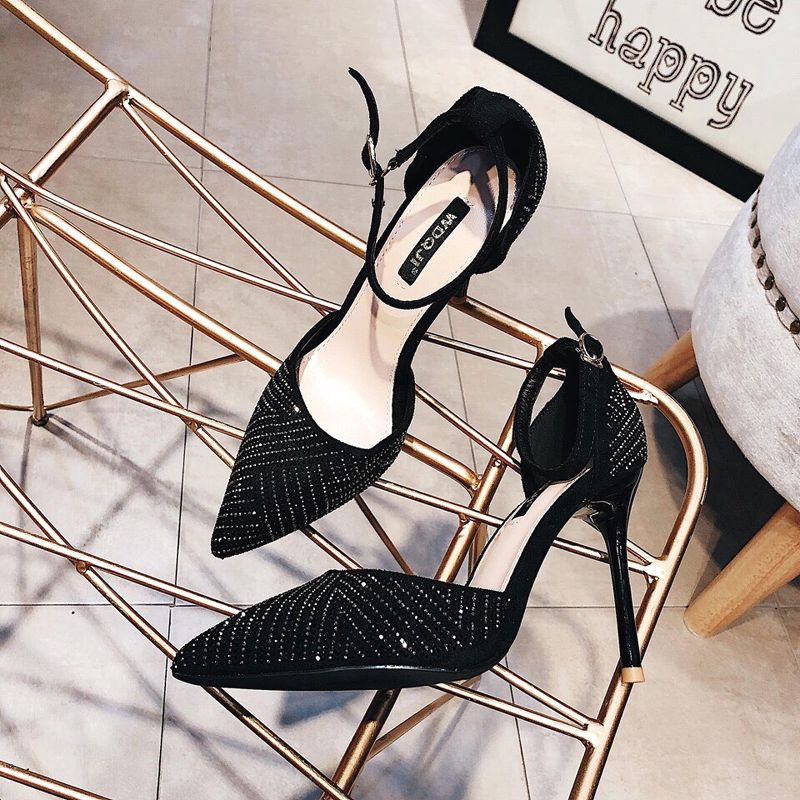 Sandal cao gót mũi nhọn đính cườm