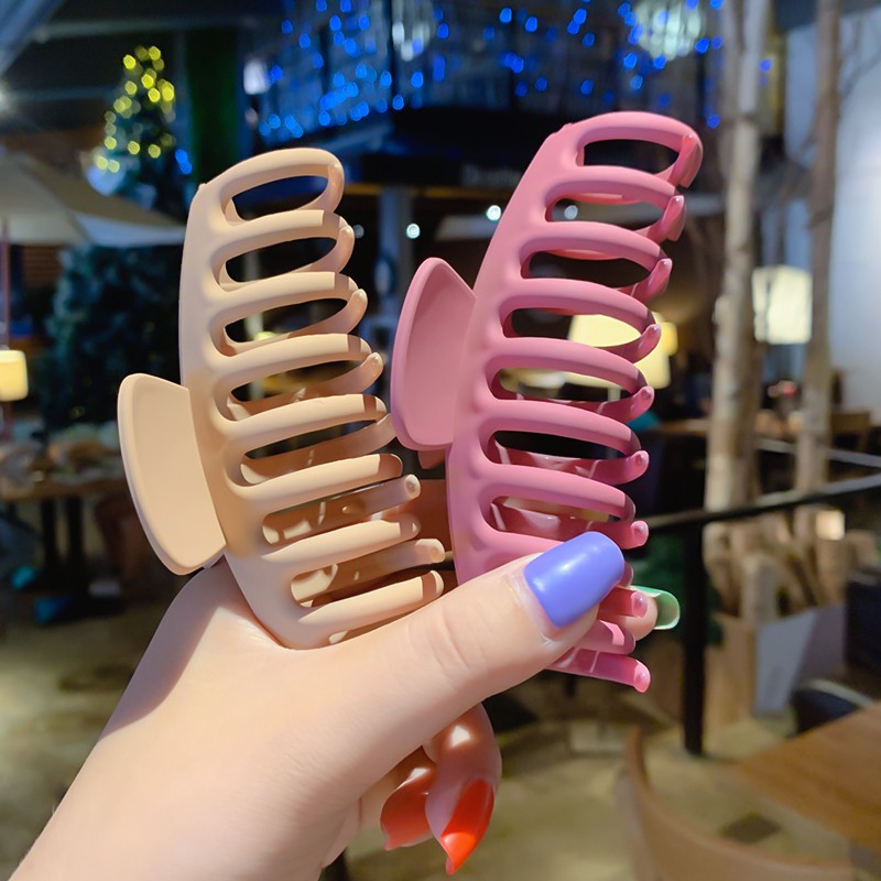 Kẹp tóc cỡ lớn phong cách trẻ trung cho nữ