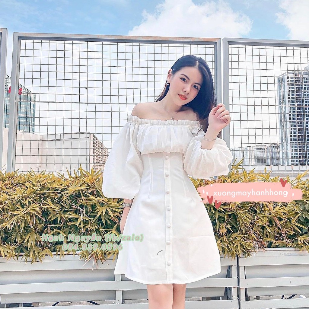 Váy trắng dự tiệc trễ vai hàng cúc, Váy rúm ngực trễ vai