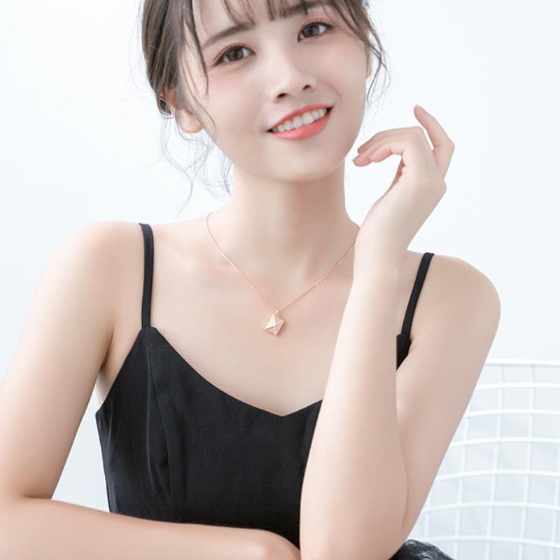 Dây chuyền Titan Hình Phong Thư Bền Màu Không Sét Gỉ Phong Cách Thanh Lịch Thích Hợp Làm Quà Tặng