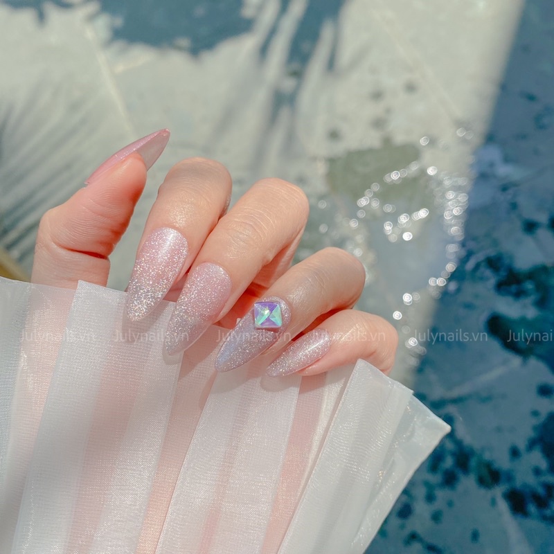 Móng Úp Thiết Kế màu thạch hồng mắt mèo tròn nhọn nb126 julynails.vn