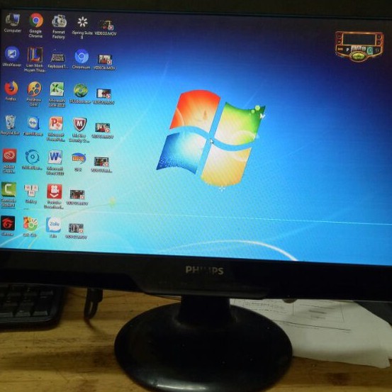 Màn 19 hình chữ nhật lỗi 1 đường kẻ nhỏ