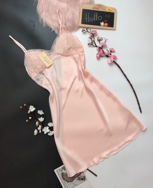 Đầm Quảng Châu gợi cảm cao cấp (hàng QC) Bí quyết giữ chồng- giữ lửa hôn nhân. Đẹp từ đường kim đến mũi chỉ.