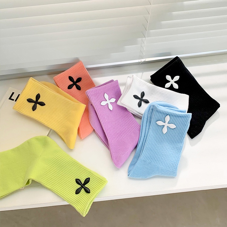 Vớ Thể Thao Màu Sắc Ngọt Ngào Thời Trang Xuân Hè 2022 Cho Nữ