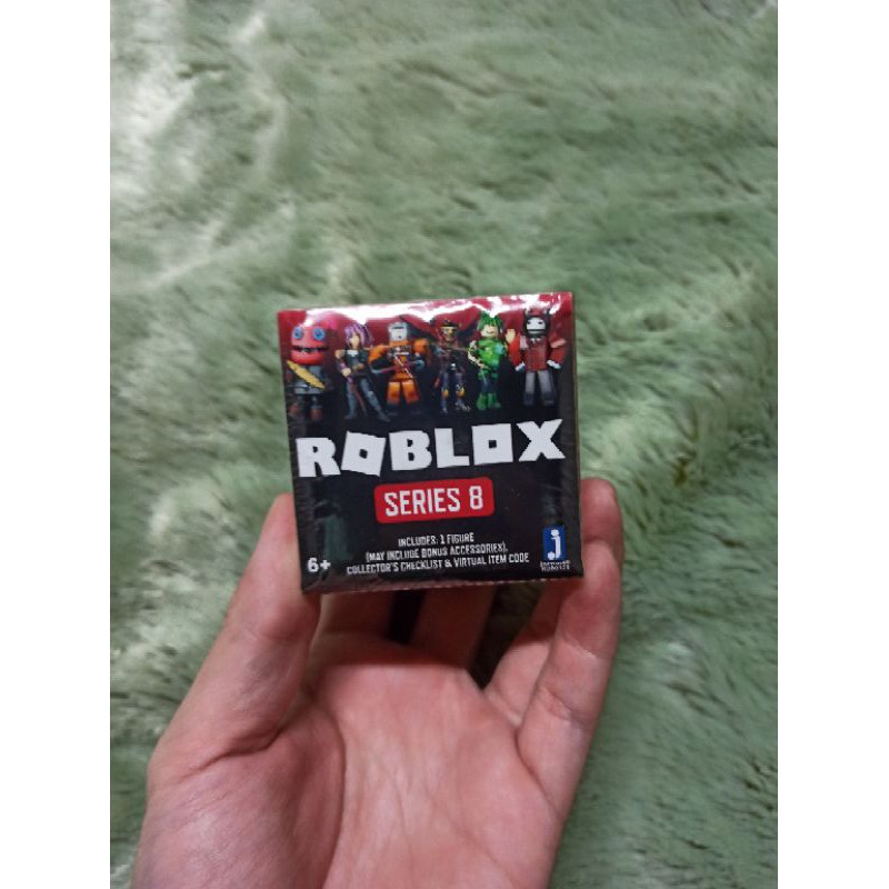 hộp đồ chơi Roblox