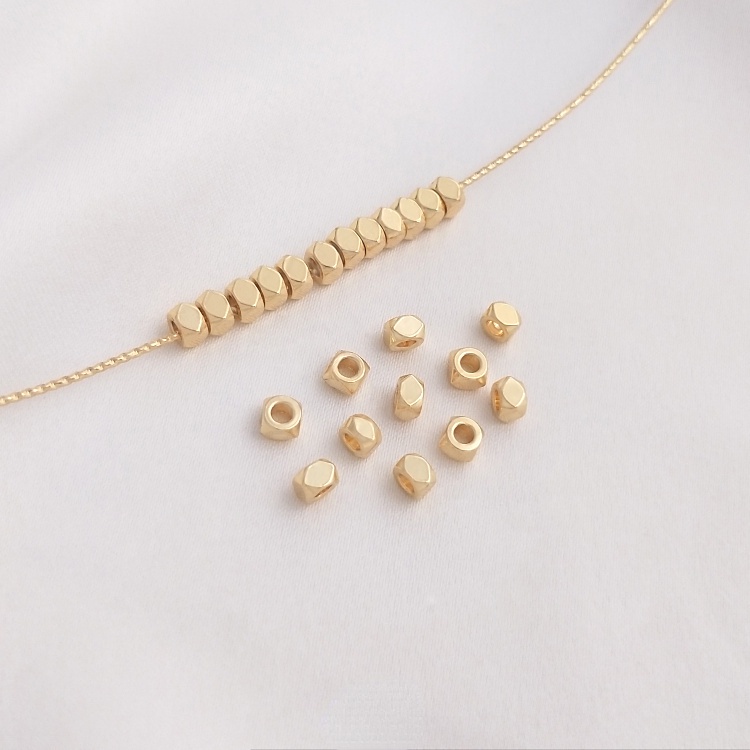 Bộ 50 Hạt Đồng 14K Hình Vuông Nhiều Màu Sắc Chuyên Dụng Cho Làm Trang Sức Thủ Công